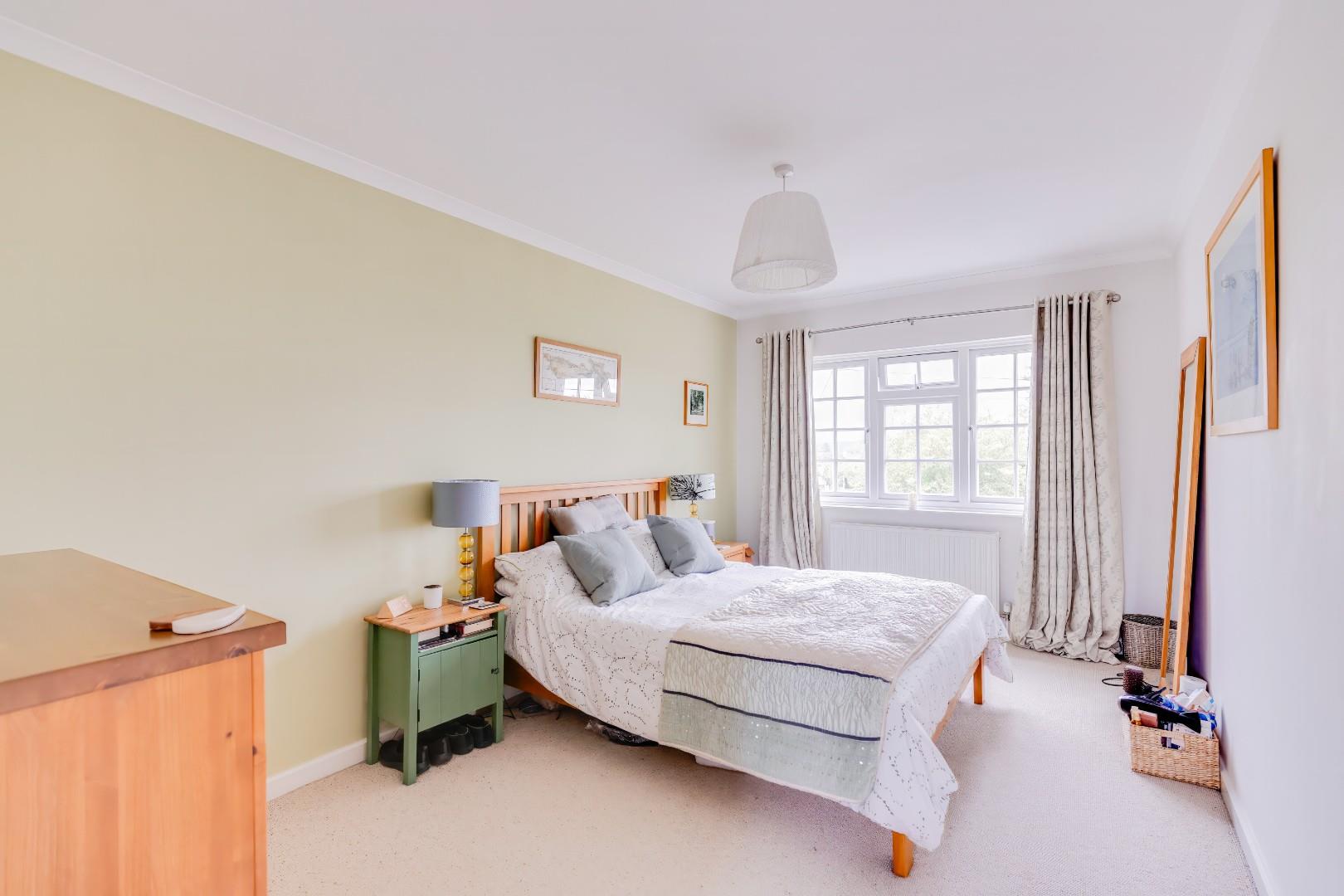 Bracklinn, St. Quentins Close, Llanblethian, Cowbridge, Vale of Glamorgan, CF71 7EZ